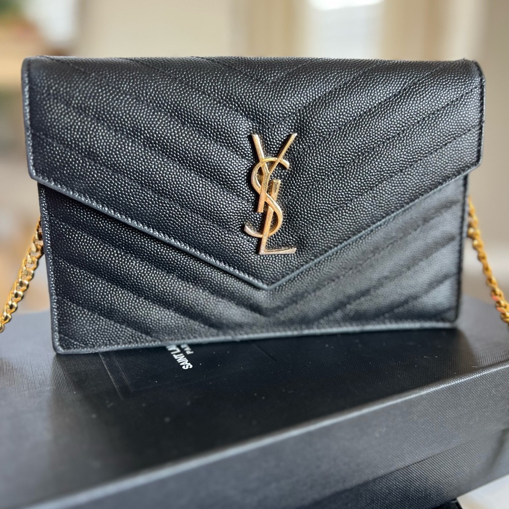 SAINT LAURENT MATELASSE CHAIN WALLET with gold chain - Picture 2 of 7